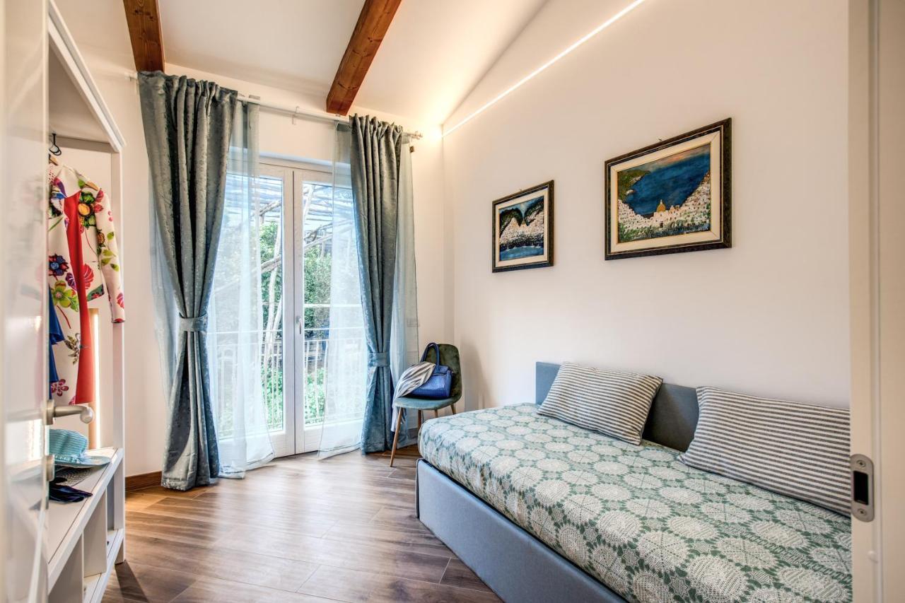 Chez Marie' - Modern Apartment In Countryside Sorrento Eksteriør billede